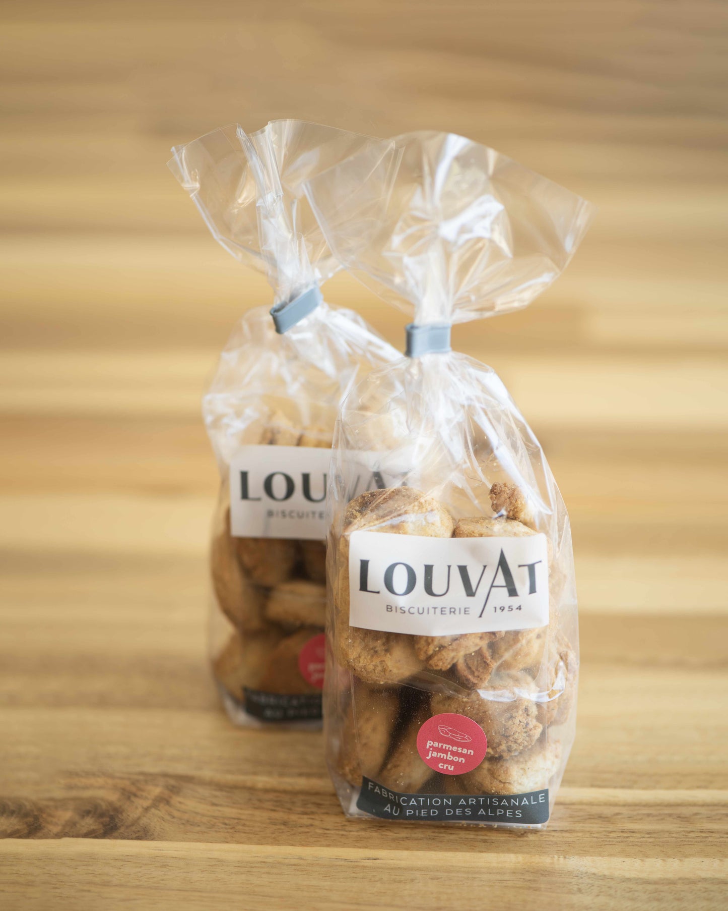 Biscuits apéritifs parmesan, jambon cru Louvat