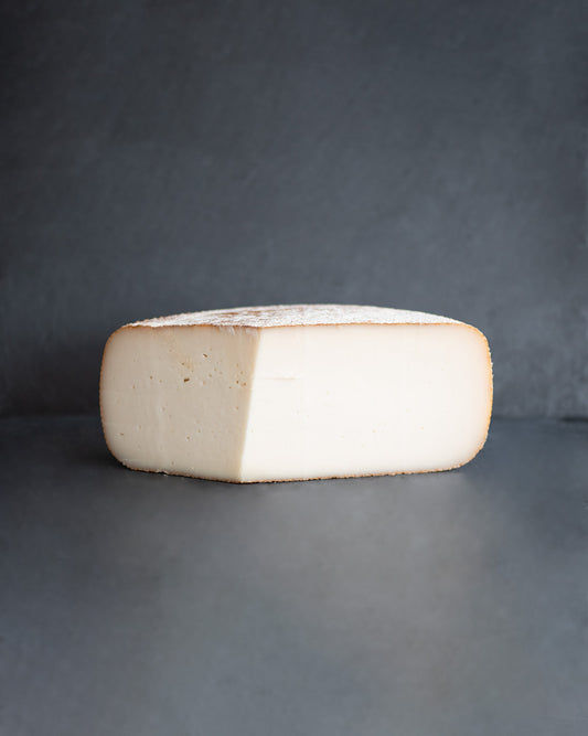 Tomme de chevre des Pyrénées